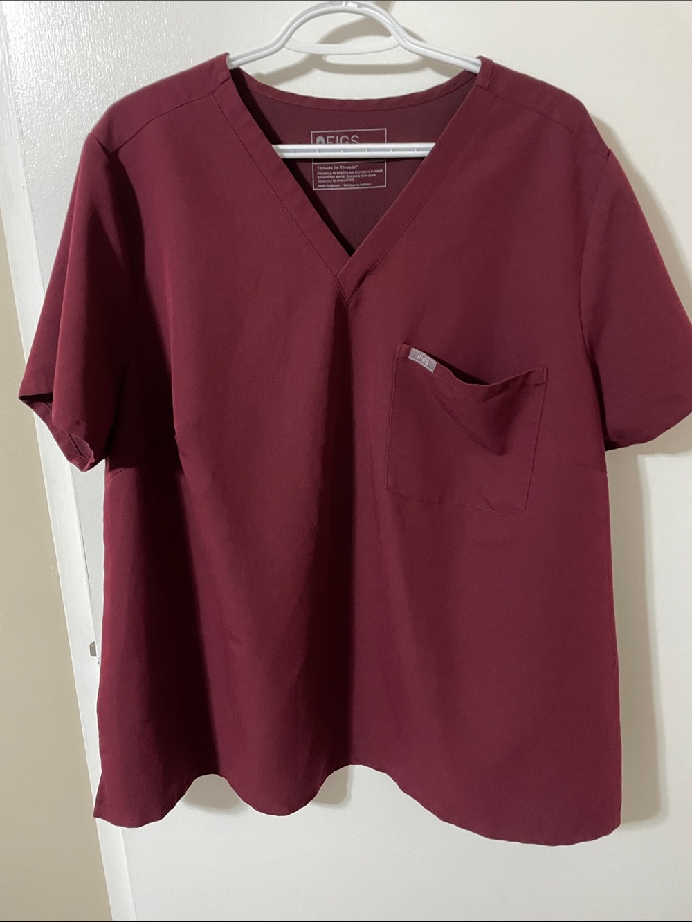 Figs V-Neck Short Sleeve Burgundy Scrub Top Size 4X